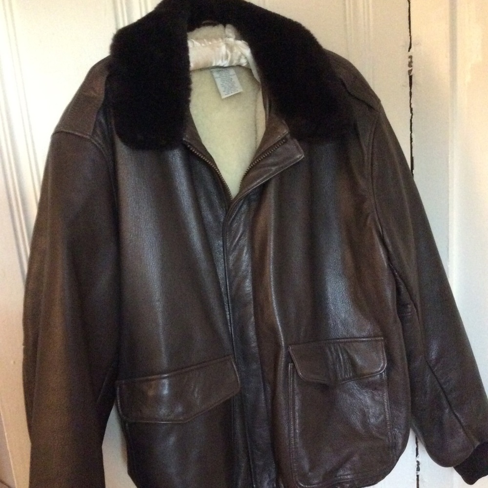 NWOT LL bean Authentic men’s Leather jacket